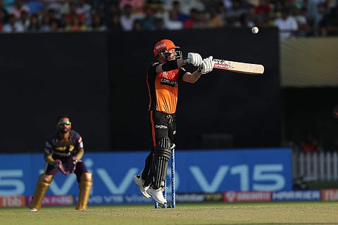 കത്തിക്കയറി വാര്‍ണര്‍; കൊല്‍ക്കത്തയ്ക്ക് മുന്നില്‍ മികച്ച സ്‌കോര്‍ വച്ച് ഹൈദരാബാദ് 