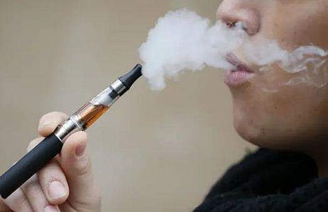 ഇ- സിഗരറ്റ് വില്ലനായേക്കും; ശ്വാസ തടസ്സമുണ്ടാക്കുമെന്ന് പഠന റിപ്പോര്‍ട്ട്