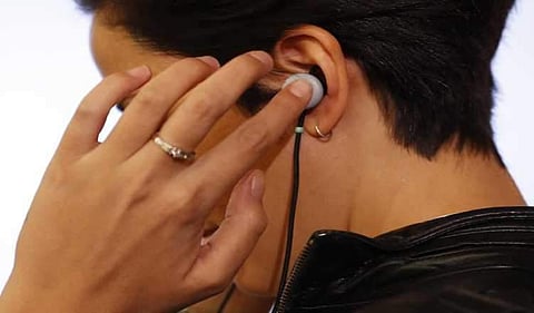 ഇയര്‍ഫോണ്‍ ഉപയോഗിക്കുന്നവര്‍ സൂക്ഷിക്കുക: കേള്‍വിക്കുറവ് അനുഭവിക്കുന്നവരുടെ എണ്ണത്തില്‍ വര്‍ധനവ്