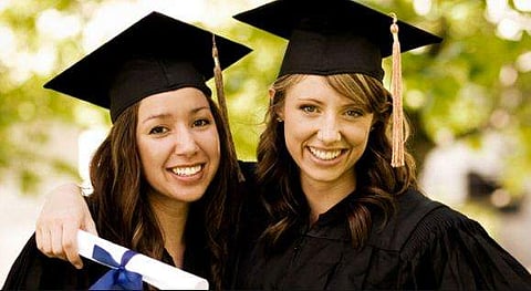 പെണ്‍കുട്ടികള്‍ക്കായുള്ള സ്‌കോളര്‍ഷിപ്പുകളെ കുറിച്ചറിയാം; കാത്തിരിക്കുന്നത് 26ഓളം സ്‌കോളര്‍ഷിപ്പുകള്‍ 