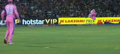 'അവിശ്വസനീയം' ; സൂപ്പർമാൻ ക്യാച്ചുമായി ബെൻസ്റ്റോക്സ്, അമ്പരന്ന് താരങ്ങൾ