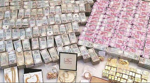 രാജ്യത്ത് പിടികൂടിയത് 647 കോടിയുടെ കള്ളപ്പണമെന്ന് തെരഞ്ഞെടുപ്പ് കമ്മീഷന്‍ ;  1100 കോടിയുടെ ലഹരിമരുന്നും 500 കോടിയുടെ ആഭരണങ്ങളും പിടിച്ചെടുത്തു