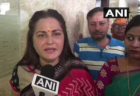 നിങ്ങള്‍ക്ക് തൃപ്തിയാകാന്‍ ഞാന്‍ മരിക്കണോ? അസംഖാന്റെ അശ്ലീല പരാമര്‍ശത്തില്‍ വികാരാധീനയായി ജയപ്രദ