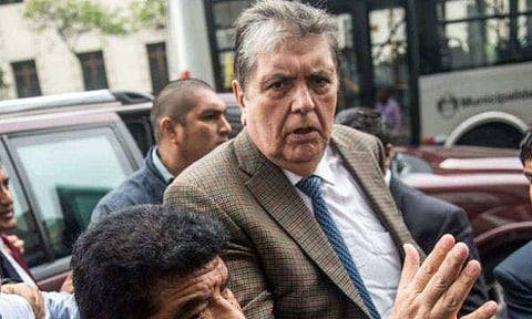 പെറു മുന്‍ പ്രസിഡന്റ് സ്വയം വെടിയുതിര്‍ത്ത് മരിച്ചു; വെടിയുതിര്‍ത്തത് അറസ്റ്റ് ഒഴിവാക്കുവാന്‍