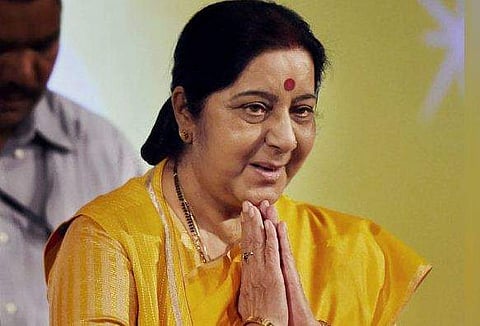 'ആത്മഹത്യയെ കുറിച്ചൊന്നും ചിന്തിക്കല്ലേ, ഞങ്ങളുണ്ട് കൂടെ' ; സൗദിയില്‍ കുടുങ്ങിയ യുവാവിന് സുഷമാ സ്വരാജിന്റെ സാന്ത്വനം