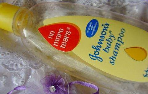 ജോണ്‍സണ്‍ ആന്റ് ജോണ്‍സണ്‍ ബേബി ഷാംപുവില്‍ കാന്‍സറിന് കാരണമാവുന്ന പദാര്‍ഥം; സാംപിളുകള്‍ കേന്ദ്രസര്‍ക്കാര്‍ പരിശോധിക്കുന്നു