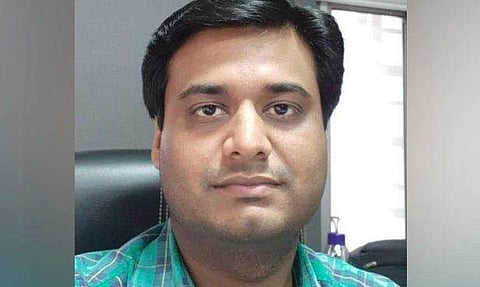 വോട്ടെടുപ്പിന് ദിവസങ്ങൾ മാത്രം; വോട്ടിങ് യന്ത്രങ്ങളുടെ ചുമതലയുള്ള ഉ​ദ്യോ​ഗ​സ്ഥ​നെ കാണ്മാനില്ല, പൊലീസ് നെട്ടോട്ടത്തിൽ 