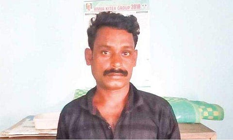 അമ്മയെ കാണണമെന്ന് പറഞ്ഞു, ആറു വയസ്സുകാരനെ ക്രൂരമായി തല്ലി, ശരീരത്തിൽ മർദ​നത്തിന്റെ പാടുകൾ; പിതാവ് അറസ്റ്റിൽ 