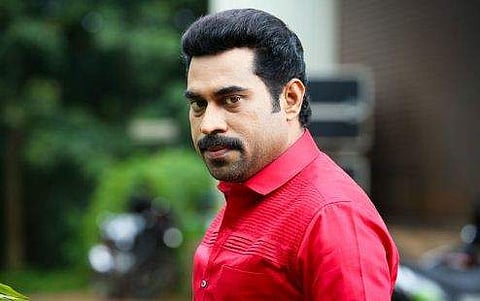 ഒരു പാര്‍ട്ടിക്ക് വേണ്ടിയും വോട്ട് അഭ്യര്‍ത്ഥിച്ചിട്ടില്ലെന്ന് സുരാജ് വെഞ്ഞാറമൂട്; നടക്കുന്നത് വ്യാജപ്രചരണം 