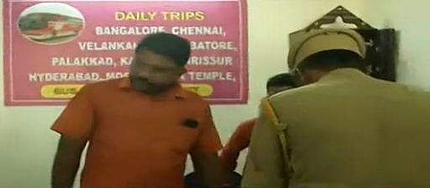 കല്ലടയുടെ പ്രവര്‍ത്തനം ലൈസന്‍സില്ലാതെ, നോട്ടീസ്; പെര്‍മിറ്റ് ഇല്ലാത്ത 23 ടൂറിസ്റ്റ് ബസുകള്‍ക്ക് പിഴ, വ്യാപക പരിശോധന 