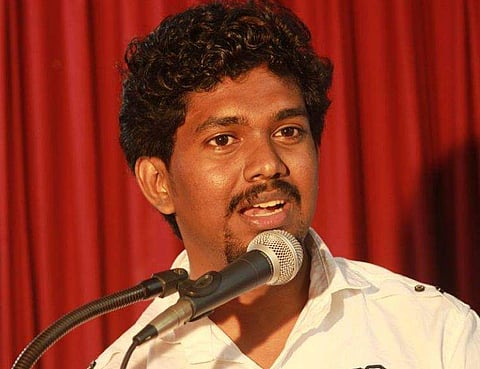 'എന്റെ കൂട്ടുകാര്‍ വന്നില്ലായിരുന്നുവെങ്കില്‍ അവരെന്നെ കള്ളക്കേസില്‍ കുടുക്കിയേനെ' ;  അകാരണമായി ഒരു മണിക്കൂറോളം പൊലീസ് പീഡിപ്പിച്ചെന്ന് പരാതിയുമായി വിദ്യാര്‍ത്ഥി