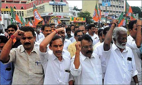 ബിജെപി നേതാക്കളുടെ മെഡിക്കല്‍ കോഴ: ക്രൈംബ്രാഞ്ച് അന്വേഷിക്കും; ചെന്നിത്തലയുടെ മൊഴിയെടുത്തു