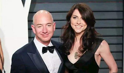 രണ്ടര ലക്ഷം കോടി രൂപ കൈമാറി വിവാ​ഹ മോചനം; ആമസോൺ ഉടമയും ഭാര്യയും വേർപിരിഞ്ഞു 