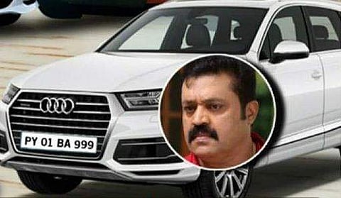 '15 ലക്ഷം രൂപ സ്വന്തം അണ്ണാക്കിലേക്ക് തള്ളിയ സുരേഷ് ഗോപിജിക്ക് അഭിനന്ദനങ്ങള്‍'; ട്രോളുമായി വിടി ബല്‍റാം