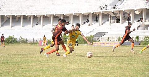 ബ്ലാസ്‌റ്റേഴ്‌സിനെ തകര്‍ത്ത് ഗോകുലം ഫൈനലില്‍