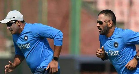 കുംബ്ലേ നിര്‍ദേശിച്ചത് 10,000 രൂപ ഫൈന്‍, അവിടെ ട്വിസ്റ്റ് കൊണ്ടുവന്ന് ധോനിയുടെ ഇടപെടല്‍; സംഭവം 2008ല്‍