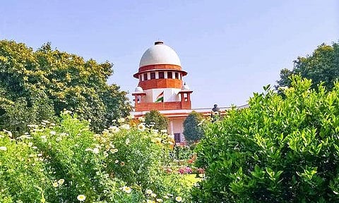 വോട്ടെടുപ്പ് പുലര്‍ച്ചെ അഞ്ചുമണിക്ക് ആരംഭിക്കണം ; സുപ്രിംകോടതിയില്‍ ഹര്‍ജി ; തീരുമാനമെടുക്കാന്‍ തെരഞ്ഞെടുപ്പ് കമ്മീഷന് നിര്‍ദേശം