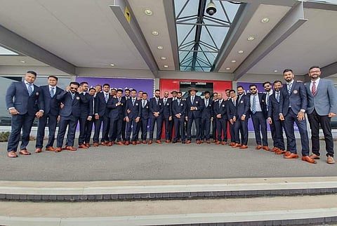 പബ്ജി കളിയും ഷോപ്പിങുമായി ഉല്ലാസവാൻമാരായ് താരങ്ങൾ; ദുബായ് വഴി ഇന്ത്യൻ ടീം ലണ്ടനിൽ പറന്നിറങ്ങി