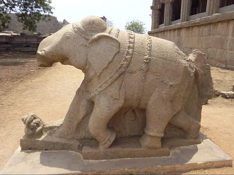 എല്ലോറയിലെ ആനബിംബങ്ങള്‍