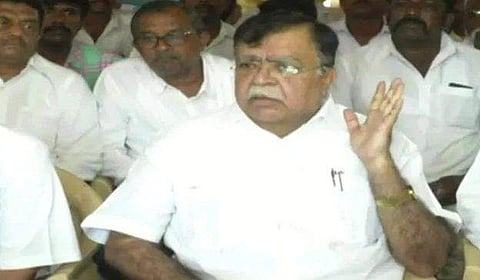 കര്‍ണാടക സര്‍ക്കാര്‍ ജൂണ്‍ 10 അതിജീവിക്കില്ല, മുന്നറിയിപ്പുമായി കോണ്‍ഗ്രസ് നേതാവ്‌