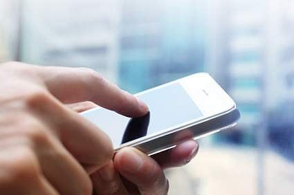 കൗണ്ടിങ് സെന്ററില്‍ മൊബൈല്‍ ഫോണ്‍ വേണ്ട, കലക്ടറുടേത് ആയാലും