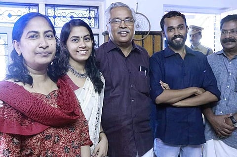 ഗറില്ലാവഴികള്‍ തേടിപ്പോയ ഷൈന അന്നും ഉല്‍ക്കണ്ഠപ്പെട്ടിരുന്നത് വരിക്കപ്ലാവിലെ ചക്കയേയും ചക്കരമാവിലെ മാങ്ങയേയും കുറിച്ചായിരുന്നു