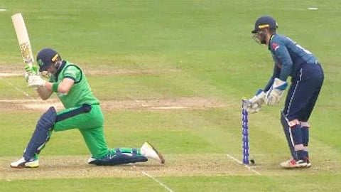 ഇതോ മാന്യത; മങ്കാദിങിനേക്കാൾ നാണംകെട്ട വിക്കറ്റ്; ഇം​ഗ്ലണ്ട് താരത്തെ വിമർശിച്ച് ആരാധകർ (വീഡിയോ)