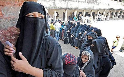 റംസാന്‍ വ്രതം; വോട്ടെടുപ്പ് പുലര്‍ച്ചെ നാലരയ്ക്ക് ആരംഭിക്കണമെന്ന ആവശ്യം തെരഞ്ഞെടുപ്പ് കമ്മീഷന്‍ തള്ളി