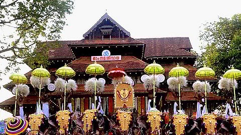 തൃശൂര്‍ പൂരത്തിന് ഇന്ന് കൊടിയേറ്റം