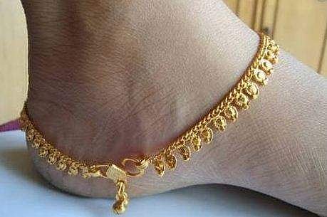 ഉഷ്ണം കാരണം ജനല്‍ തുറന്നിട്ടു; ഉറങ്ങിക്കിടന്ന യുവതിയുടെ പാദസരം മോഷ്ടിച്ചു