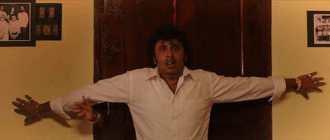 ആദ്യരാത്രിയില്‍ ഭാര്യയെ പുറത്താക്കി വാതിലടച്ച് ഭര്‍ത്താവ്: ലോഹിതദാസ് പ്രൊഡക്ഷന്റെ ആദ്യചിത്രം ഇറങ്ങി