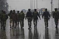 കശ്മീരില്‍ വീണ്ടും ഭീകരാക്രമണം; അഞ്ച്‌ ജവാന്‍മാര്‍ക്ക് വീരമൃത്യു; ഏറ്റുമുട്ടല്‍ തുടരുന്നു