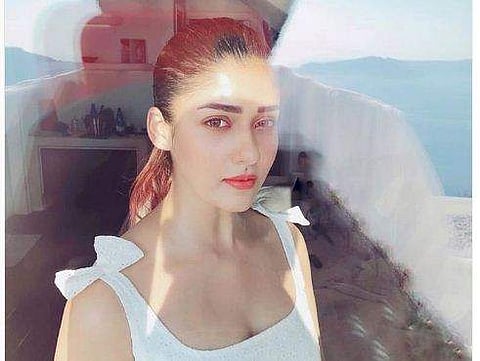 അടിപൊളി ലുക്കില്‍ നയന്‍താര; സിനിമയില്‍ നിന്നല്ല, കാമുകനൊപ്പം ഗ്രീസില്‍ നിന്ന് 