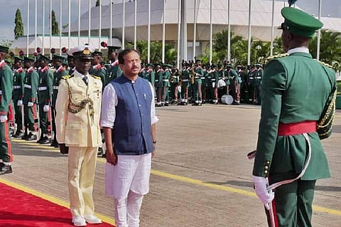 മന്ത്രിയായതിന് ശേഷമുള്ള ആദ്യ വിദേശ സന്ദര്‍ശനം, വി. മുരളീധരന്‍ നൈജീരിയയില്‍