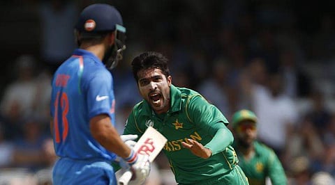 പതറരുത്, പേടിച്ച് പ്രതിരോധിക്കരുത്, എല്ലാ അര്‍ഥത്തിലും ആക്രമിക്കുക; പാക് പോരിന് മുന്‍പ് സച്ചിന്റെ നിര്‍ദേശങ്ങള്‍