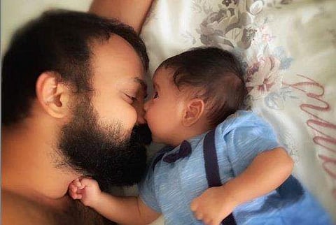 എല്ലാ ദിനവും  ഈ ദിനമാക്കിയതിന് നന്ദി; ഫാദേഴ്‌സ് ഡേയില്‍ മകനുമൊത്തുള്ള ചിത്രം പങ്കുവെച്ച് കുഞ്ചാക്കോ ബോബന്‍