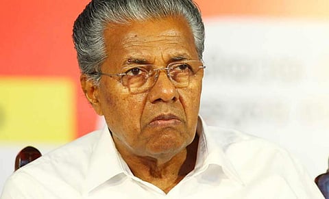 ഒറ്റപ്പെട്ട സംഭവങ്ങള്‍ ആകെ നാണക്കേടുണ്ടാക്കുന്നു; ഉദ്യോഗസ്ഥരോട് സ്വരം കടുപ്പിച്ച് മുഖ്യമന്ത്രി