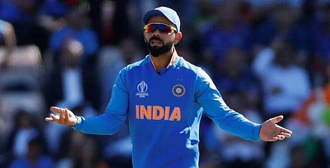 പരിധി വിട്ട അപ്പീലില്‍ കോഹ് ലിക്ക് പിഴ, മാച്ച് ഫീയുടെ 25 ശതമാനം നല്‍കണം