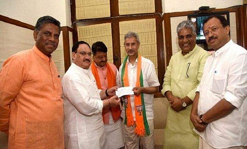 വിദേശകാര്യമന്ത്രി എസ് ജയശങ്കര്‍ ബിജെപിയില്‍ ചേര്‍ന്നു