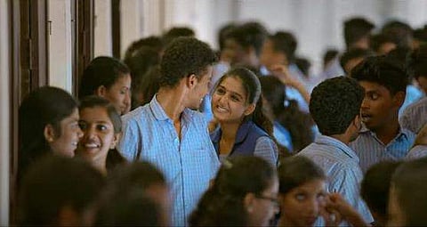 'എനിക്ക് അവളെ പ്രേമിക്കാനാണ് അല്ലാതെ രൂപക്കൂട്ടില്‍ വയ്ക്കാനല്ല'; സ്‌കൂള്‍ പ്രണയം; വീഡിയോ