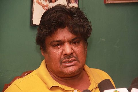 വോട്ടിങ് മെഷീന്‍ ഹാക്ക് ചെയ്തുകാണിക്കാം, അവസരം ഒരുക്കാന്‍ കമ്മീഷന് നിര്‍ദേശം നല്‍കണം: മന്‍സൂര്‍ അലി ഖാന്‍ സുപ്രീംകോടതിയില്‍ 