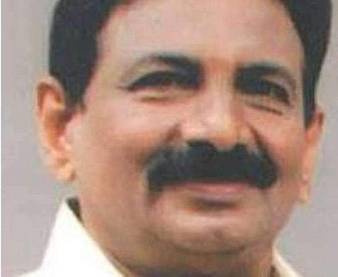 വാഹന വായ്പാ തിരിച്ചടവ് മുടങ്ങി; സ്വകാര്യ ബാങ്ക് ജീവനക്കാരുടെ ഭീഷണി; മധ്യവയസ്‌കന്‍ കുഴഞ്ഞുവീണു മരിച്ചു; പരാതി