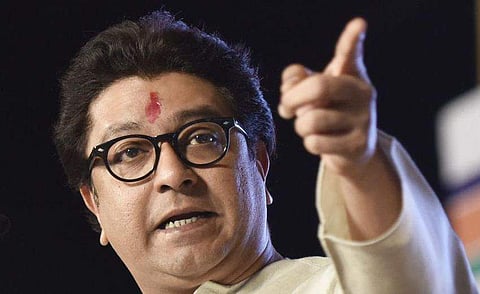 ഹിന്ദി ഞങ്ങളുടെ മാതൃഭാഷയല്ല, നിര്‍ബന്ധിച്ച് അടിച്ചേല്‍പ്പിക്കാന്‍ നോക്കേണ്ട ; പ്രതിഷേധവുമായി മഹാരാഷ്ട്ര നവ നിര്‍മ്മാണ്‍ സേന