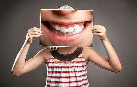 പല്ല് തേക്കാന്‍ മറക്കല്ലേ... ദിവസവും ബ്രഷ് ചെയ്താല്‍ അല്‍ഷിമേഴ്‌സ് അകറ്റാമെന്ന് ഗവേഷകര്‍