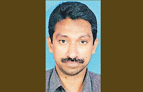 മകൻ മുറിയിൽ മരിച്ചു കിടക്കുന്നതറിയാതെ അമ്മ മൂന്നുദിവസം വീട്ടിൽ കഴിഞ്ഞു