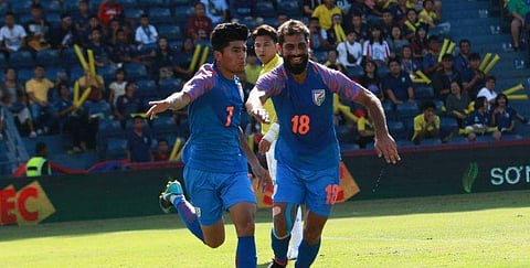 ഗോള്‍ വല കുലുക്കി അനുരുദ്ധ് ഥാപ്പ, ഉരുക്കുകോട്ടയായി ആദില്‍ ഖാന്‍; കിങ്‌സ് കപ്പില്‍ തായ്‌ലാന്‍ഡിനെ തകര്‍ത്ത് ഇന്ത്യ 