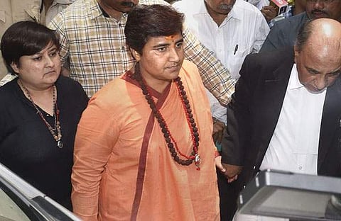 വൃത്തിയില്ലാത്ത കസേര, പൊടിപിടിച്ച ജനലുകള്‍; കോടതിയില്‍ 'കലിതുള്ളി' പ്രജ്ഞാ സിങ്