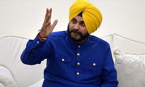 നവജ്യോത് സിങ് സിദ്ദു രാജിവെച്ചു; പഞ്ചാബില്‍ കോണ്‍ഗ്രസില്‍ പൊട്ടിത്തെറി