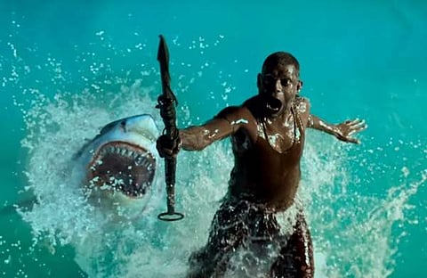 ആഴക്കടലില്‍ സ്രാവിനെ വേട്ടയാടി വിനായകന്‍; പ്രണയിമീനുകളുടെ കടല്‍ ടീസര്‍ കാണാം