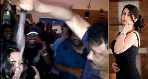 ചാര്‍മിയുടെ തലയില്‍ മദ്യം ഒഴിച്ച് വിജയാഘോഷം; വിഡിയോ പങ്കുവെച്ച് രാം ഗോപാല്‍ വര്‍മ; രൂക്ഷ വിമര്‍ശനം